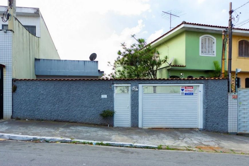 Casa tipo para venda com 3 quartos, 150m²