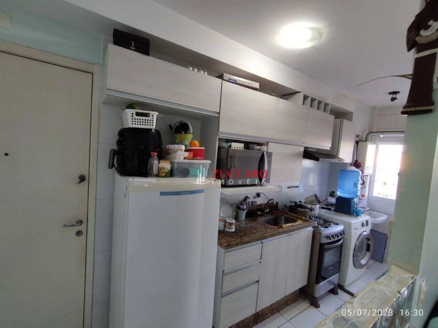 Apartamento com 3 dormitórios à venda, 56 m² por R$ 325.000,00 - Cocaia - Guarulhos/SP