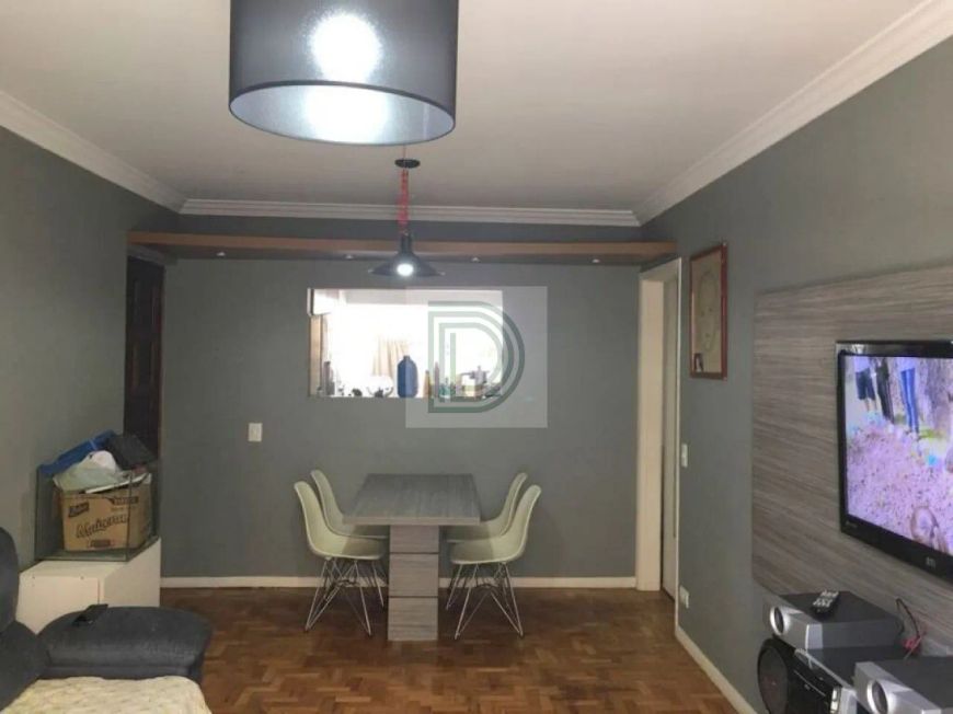 Apartamento de 100 m², contendo 03 dormitórios