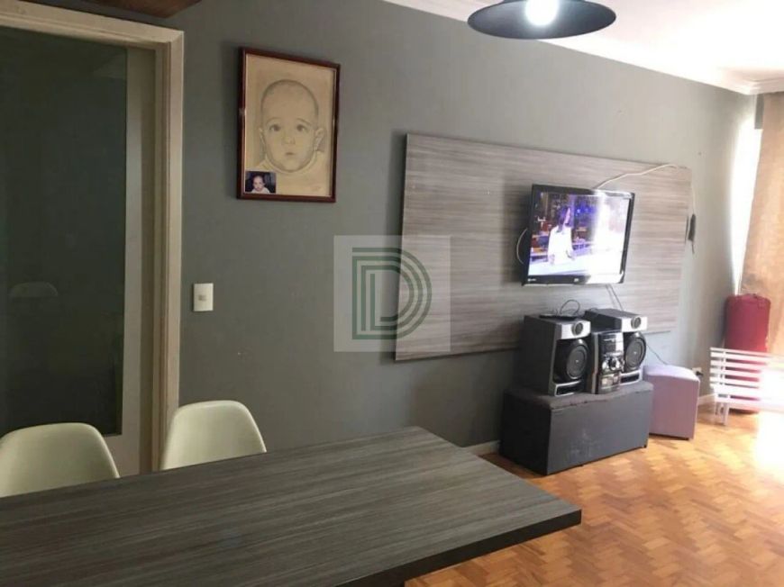 Apartamento de 100 m², contendo 03 dormitórios