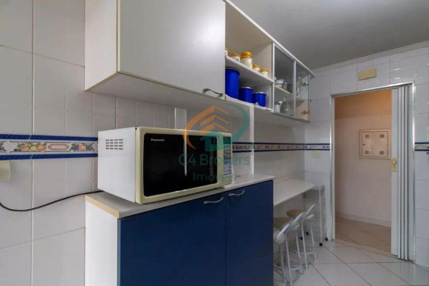 Prédio Inteiro em Vila Araguaia - Guarulhos, SP por 1