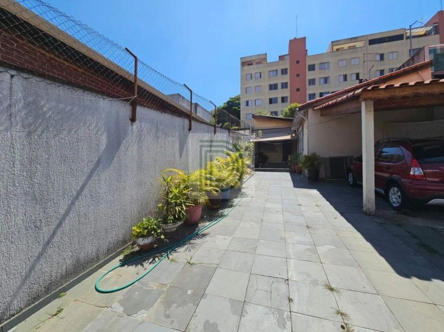 CASA TÉRRA, EDÍCULA, QUINTAL, 3 VAGAS DE GARAGEM