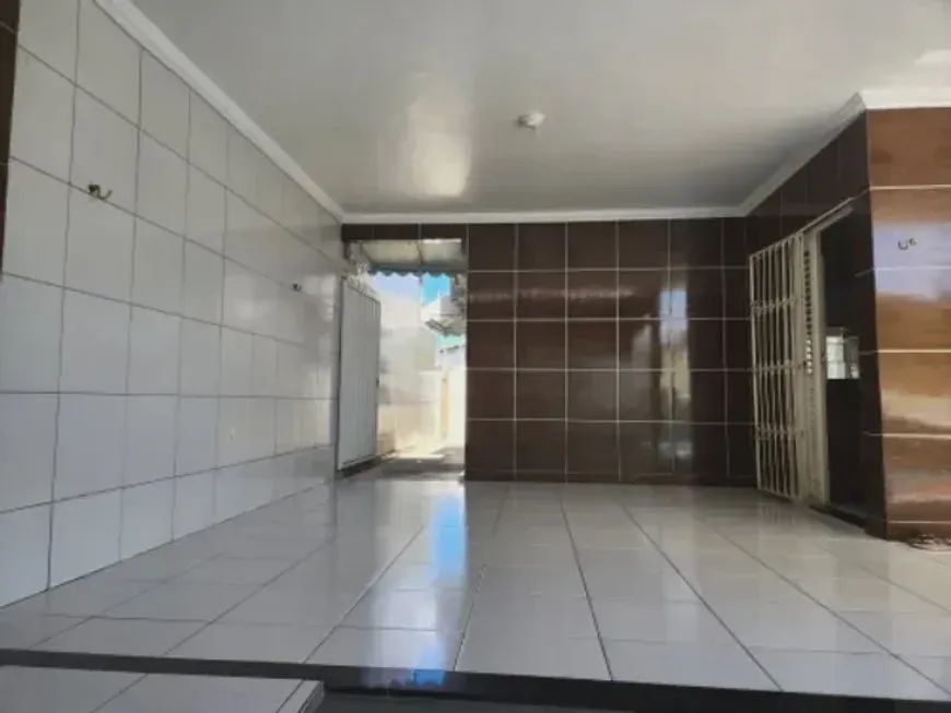 Imóvel para venda possui 250 metros quadrados com 2 quartos em Jardim Vila Galvão - Guarulhos - SP
