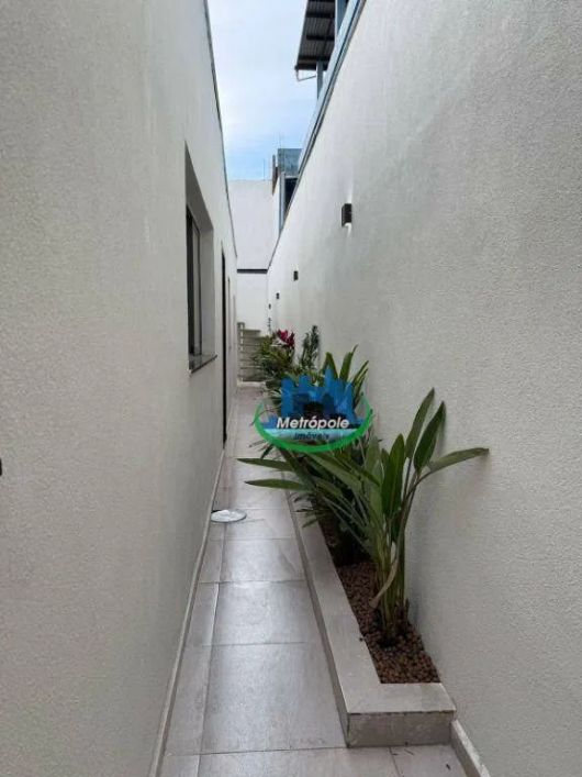 Sobrado com 3 dormitórios à venda, 125 m² por R$ 630.000,00 - Jardim Aeródromo - Guarulhos/SP