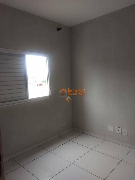 Cobertura com 2 dormitórios à venda, 64 m² por R$ 276.000,00 - Jardim Santo Expedito - Guarulhos/SP