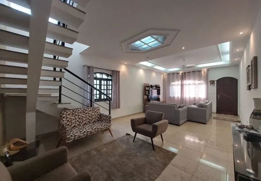 Sobrado para venda com 384m² na Vila Paulista