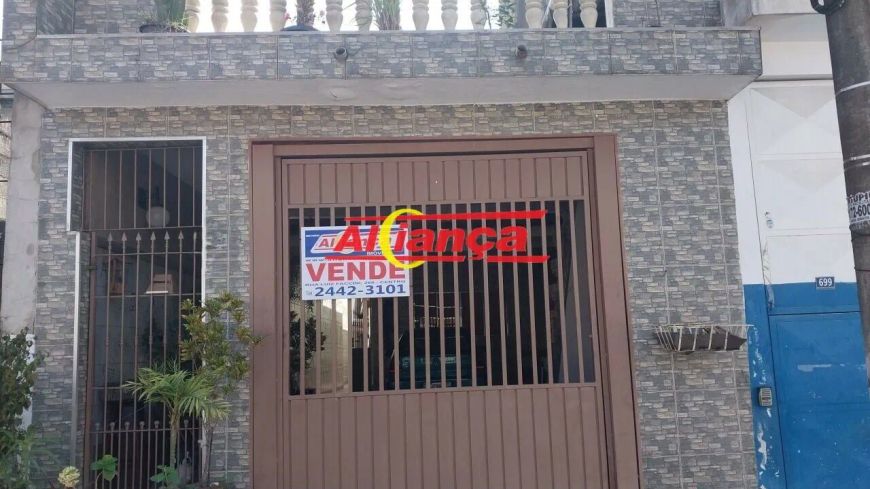 Casa Térrea com 2 dormitórios e 3 vagas