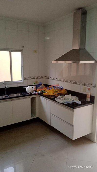 Sobrado com 3 dorms, Jardim Vila Galvão, Guarulhos - R$ 1.2 mi, Cod: 8993