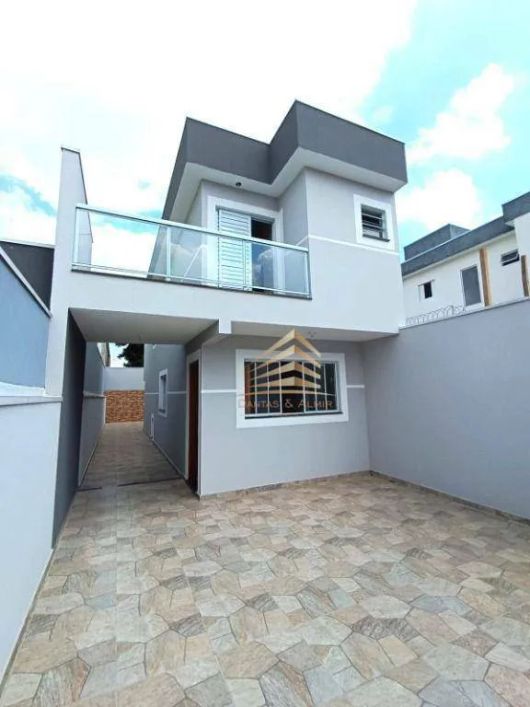 Sobrado com 3 dormitórios sendo 1 suíte e 2 vagas à venda, 88 m² por R$ 650.000 - Parque Flamengo -