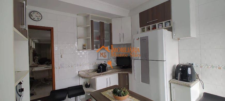 Sobrado com 3 dormitórios à venda, 165 m² por R$ 795.000,00 - Jardim Santa Clara - Guarulhos/SP