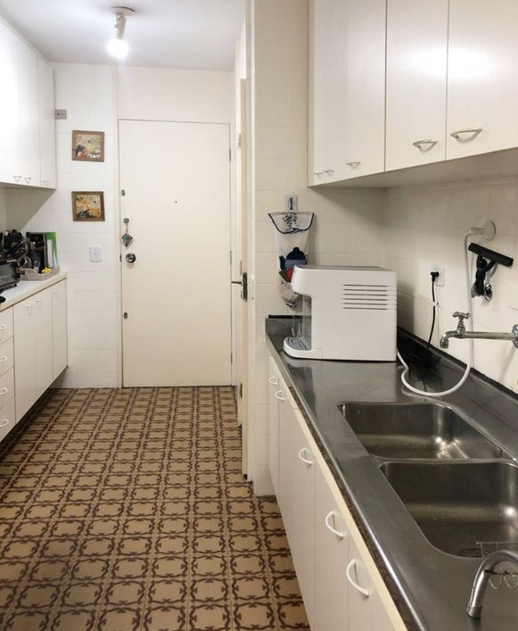 Apartamento recém reformado repleto de armários. Apto venda 129 m² com 3 quartos em Cerqueira César