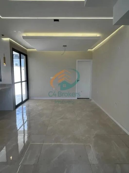 Sobrado em Residencial e Comercial Guarulhos - Guarulhos