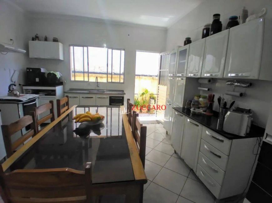 Casa com 3 dormitórios à venda, 280 m² por R$ 820.000,00 - Jardim Aida - Guarulhos/SP
