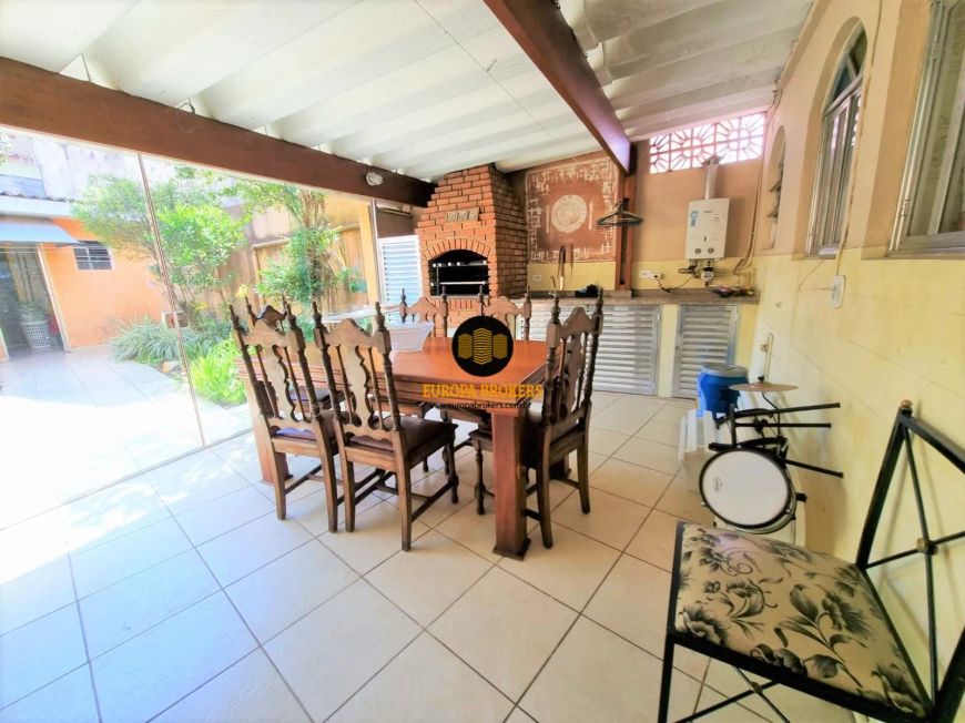 Casa de 4 dormitórios em Guarulhos