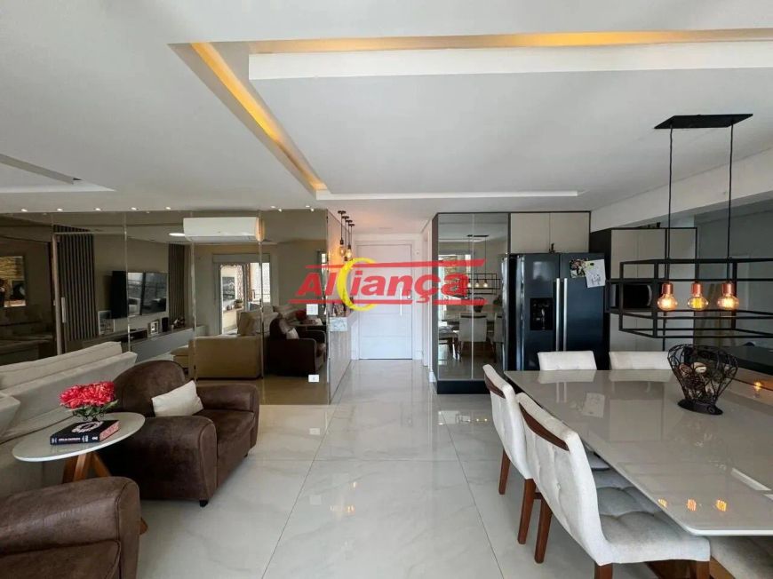 Apto de Alto Padrão com 03 dorm, suite, 04 banheiros, 02 vagas, lazer, 145 metros