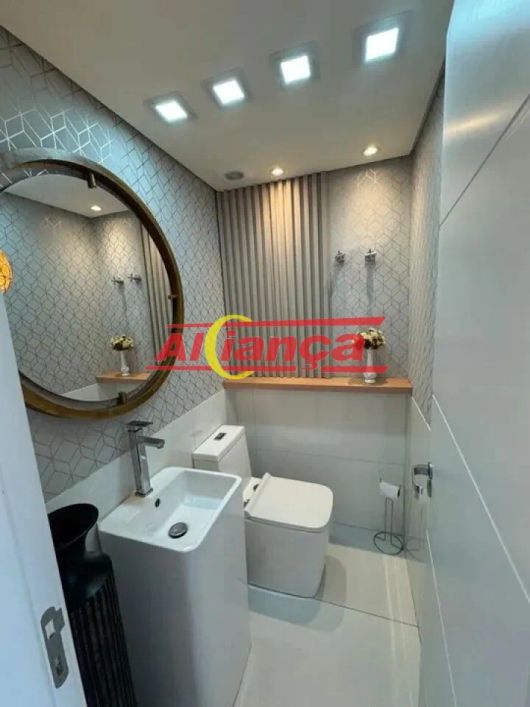 Apto de Alto Padrão com 03 dorm, suite, 04 banheiros, 02 vagas, lazer, 145 metros