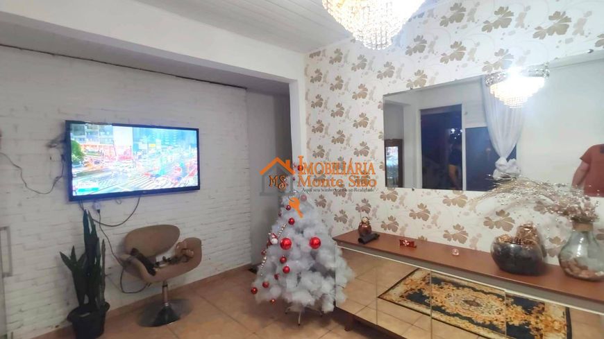 Casa com 4 dormitórios à venda, 200 m² por R$ 749.900,00 - Jardim Adriana - Guarulhos/SP