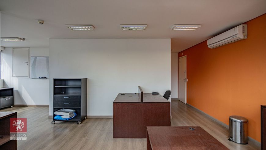 Sala Comercial para na locação na Saúde!