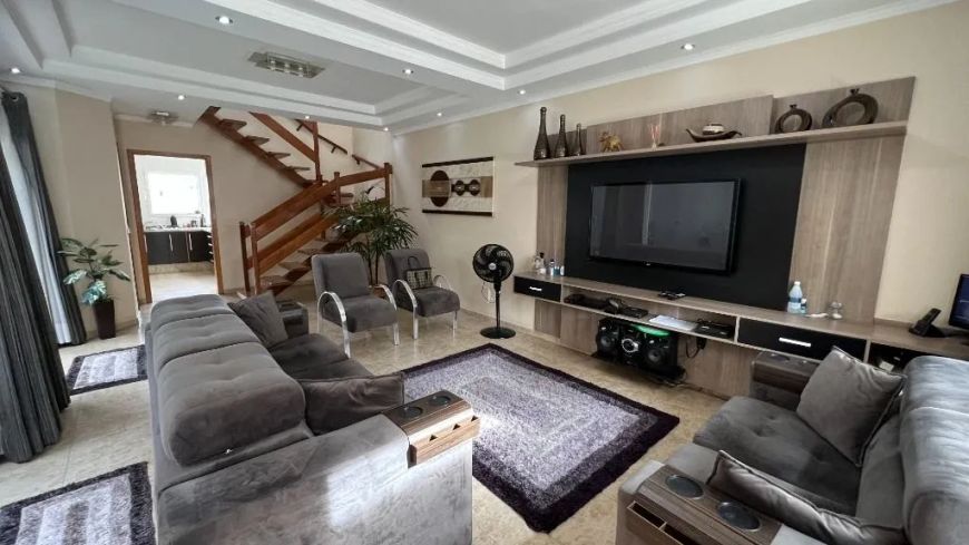 Sobrado em Jardim Santa Clara - Guarulhos