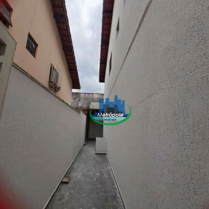 Sobrado com 3 dormitórios à venda, 100 m² por R$ 650.000 - Cocaia - Guarulhos/SP
