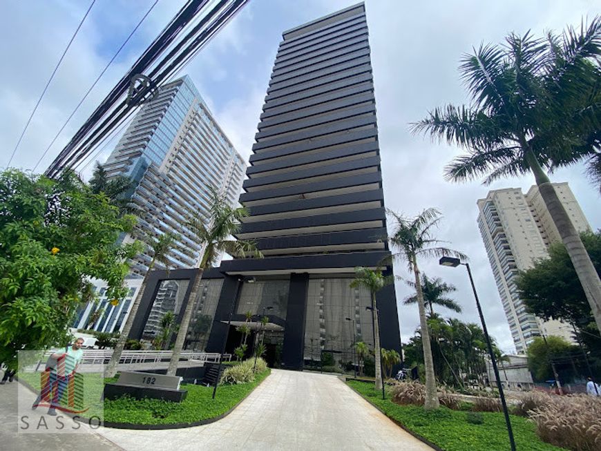 Vendo ou Alugo sala comercial na Barra funda.