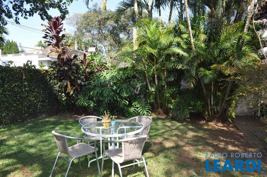 CASA ASSOBRADADA - JARDIM GUEDALA - SP
