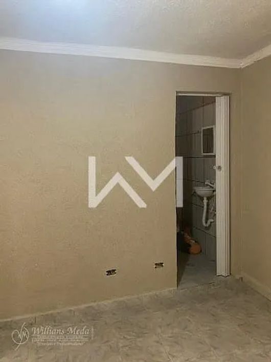 Oportunidade para investimento, casa a venda com 3 casas para renda e salão para locação , ótimo n