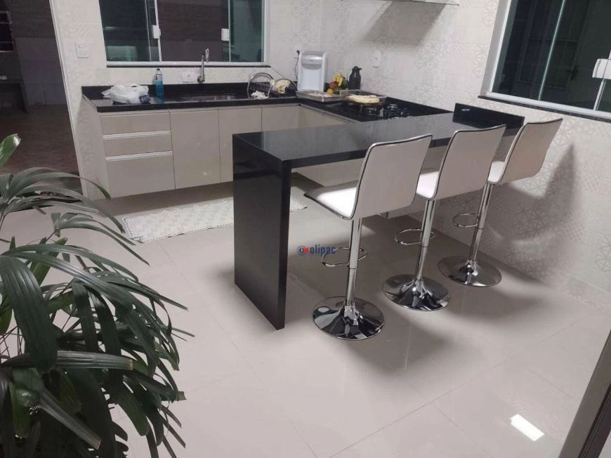 Sobrado residencial 3 dormitórios (1 suíte) - 2 vagas de garagem - Jardim Monte Carmelo - Guarulhos-