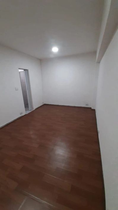SALA COMERCIAL, DE 15m², PARA LOCAÇÃO NO TATUAPÉ , À 300m DA ESTAÇÃO CARRÃO DO METRÔ.