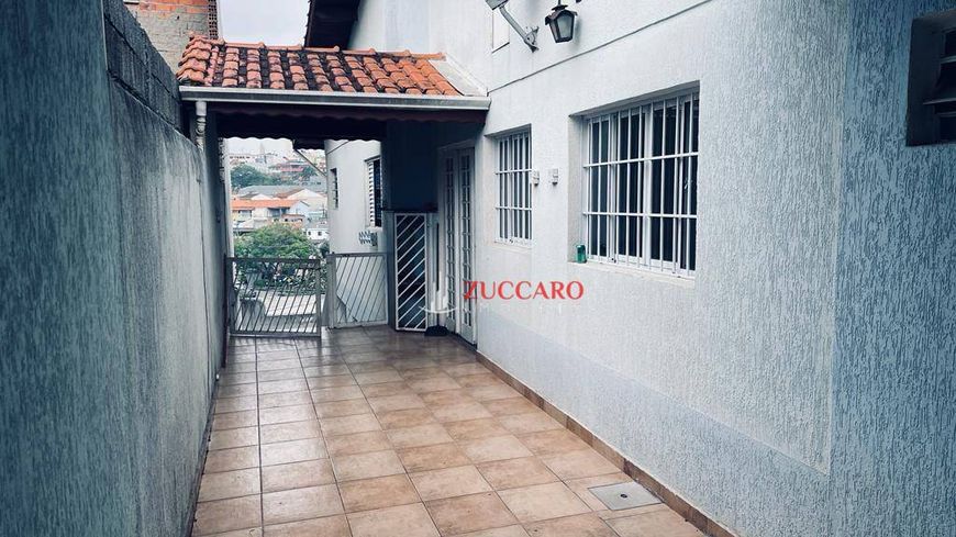 Casa Jardim City, 270 metros. 2 dormitórios suíte, clouset