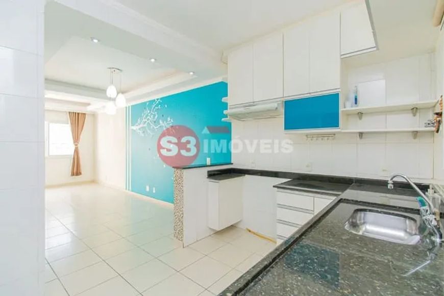 Casa em condomínio para venda com 2 quartos, 61m²