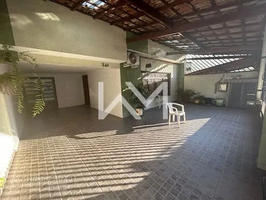 Casa térrea com 3 dormitórios à venda, 227m² por R$ 800.000,00 em Jardim Santa Beatriz - Guarulhos