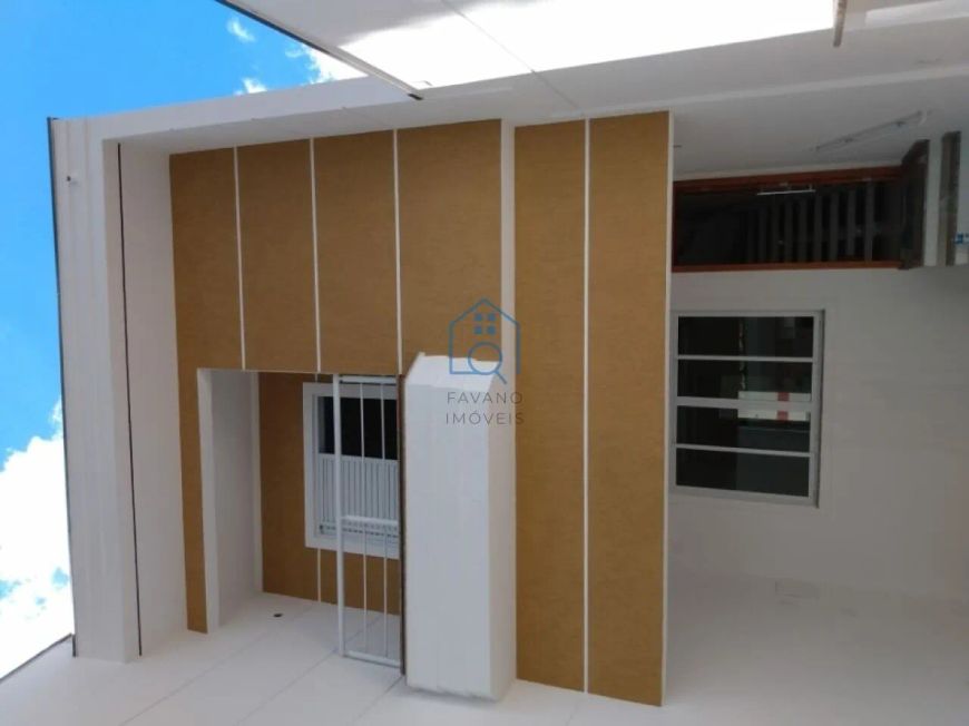 Casa a Venda com 2 Suites e 3 Vagas