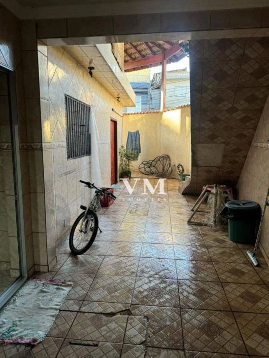 Excelente sobrado para compra, bem amplo em Guarulhos.