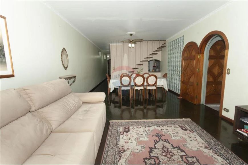 Sobrado alto padrão à venda 431m² mobiliado, bairro Santa Mena em Guarulhos. Excelente locali