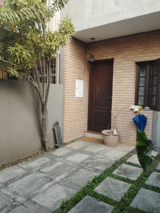 VENDA * RESIDÊNCIA AMPLA * SEGURANÇA * 3 DORM. * SUITE * EDÍCULA COM SUÍTE