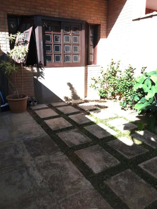 VENDA * RESIDÊNCIA AMPLA * SEGURANÇA * 3 DORM. * SUITE * EDÍCULA COM SUÍTE