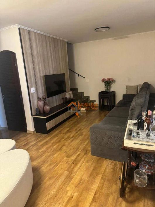 Sobrado com 3 dormitórios à venda, 167 m² por R$ 970.000,00 - Cidade Maia - Guarulhos/SP