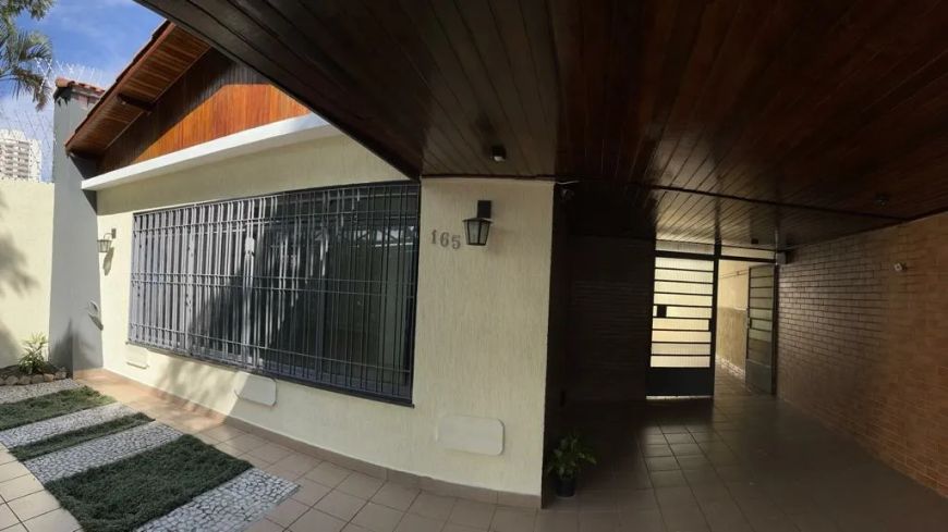 Casa em Jardim Zaira com 250.00 m² , 3 quarto(s) , 1 suíte(s) , 4 vaga(s).