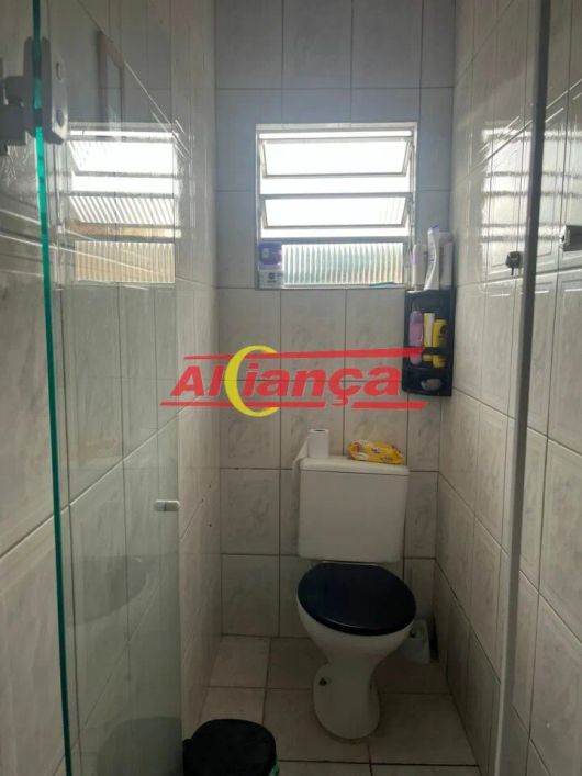 Casa com 02 dorm, 04 vagas, 125 metros no Jardim City