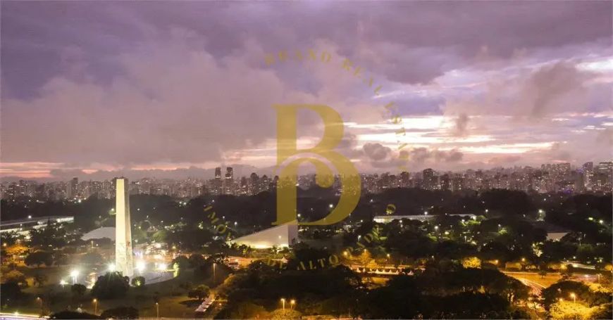 Cobertura com 681 m², 5 quartos sendo 4 suítes à venda no bairro Paraíso.