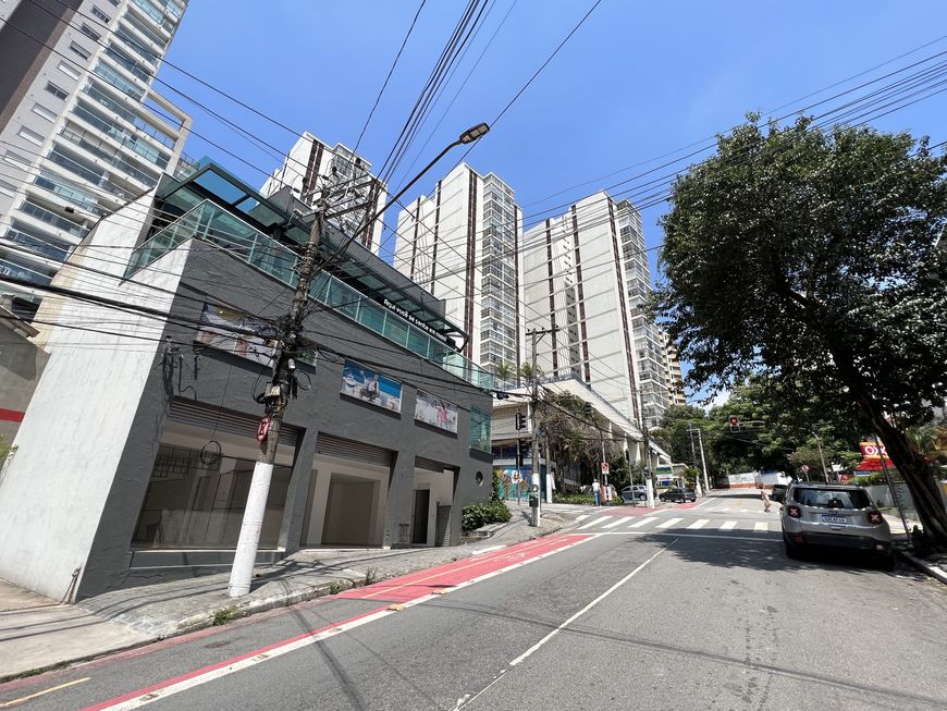 Ponto comercial/Loja/Box para aluguel possui 360 metros quadrados