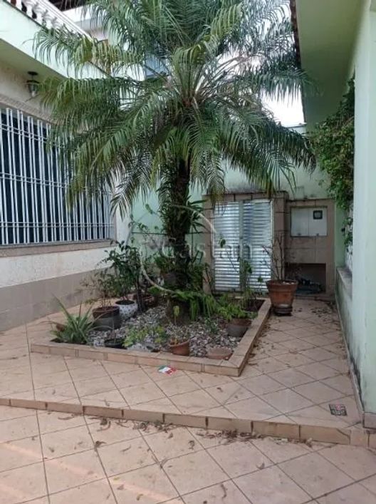 sobrado com ampla área de lazer