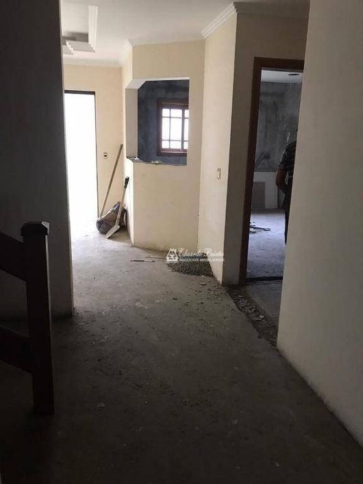 Sobrado Vila Rosália em Condomínio Fechado