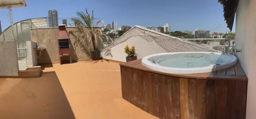 Sobrado para venda tem 122 metros quadrados com 3 quartos em Vila Madalena - São Paulo - SP