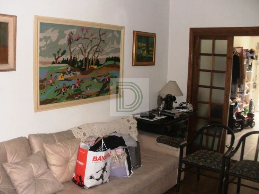 SOBRADO À VENDA 130 MTS, PRÓXIMO AO METRÔ
