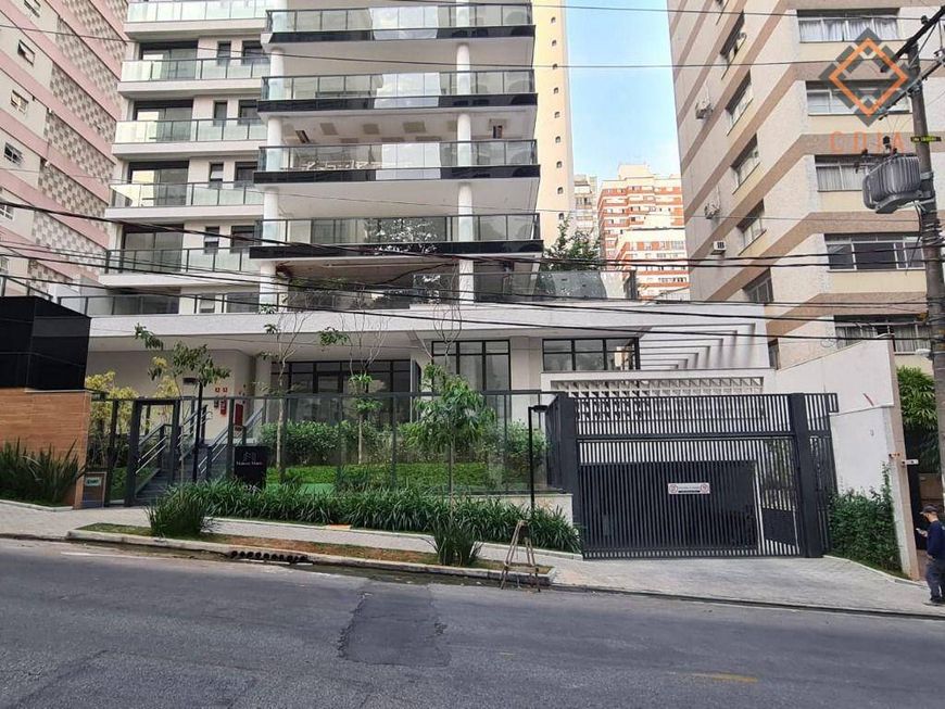 Apartamento 205 m², 3 suítes, 5 banheiros, living amplo, 4 vagas, lazer completo, R$ 7.800.000,00