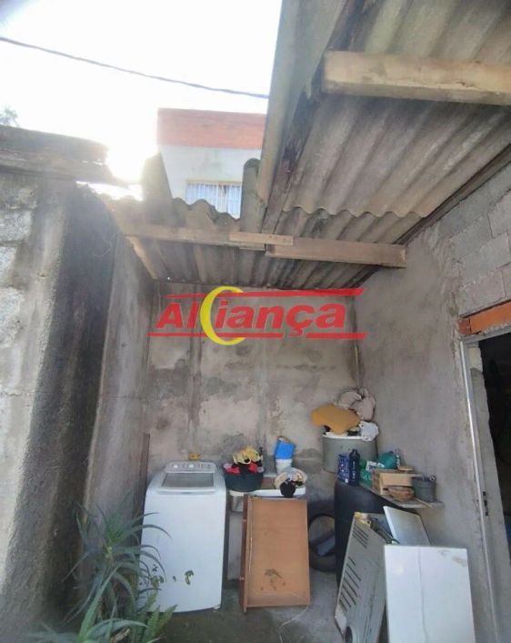 Vende-se terreno com casa em construção. Oportunidade de negociação flexível, entre em contato!