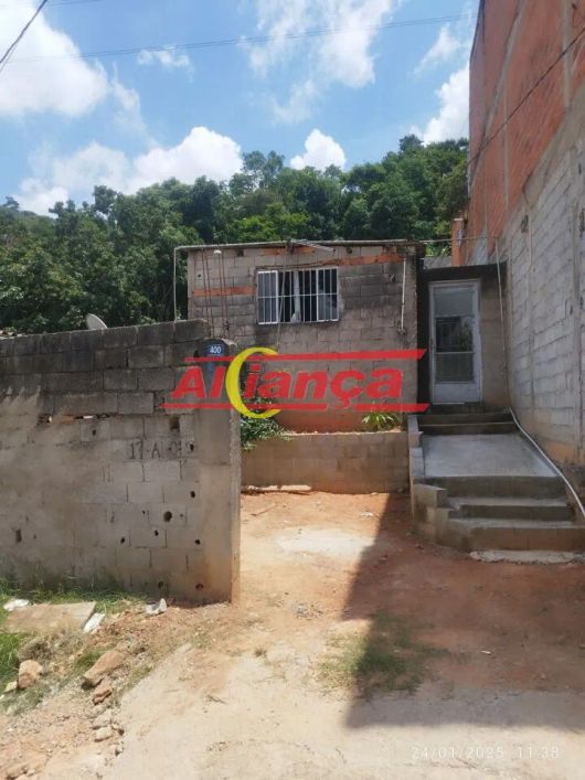 Vende-se terreno com casa em construção. Oportunidade de negociação flexível, entre em contato!