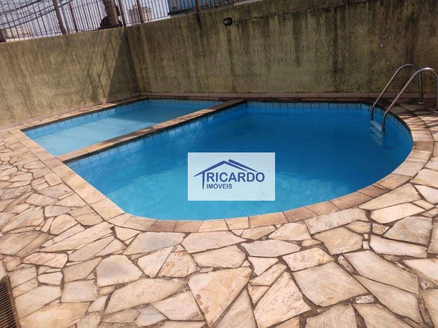 Apartamento na Timóteo Penteado com lazer